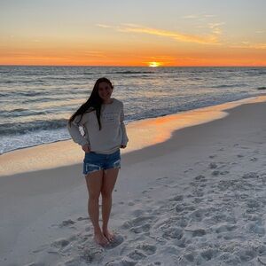 Meet your Posher, Leah